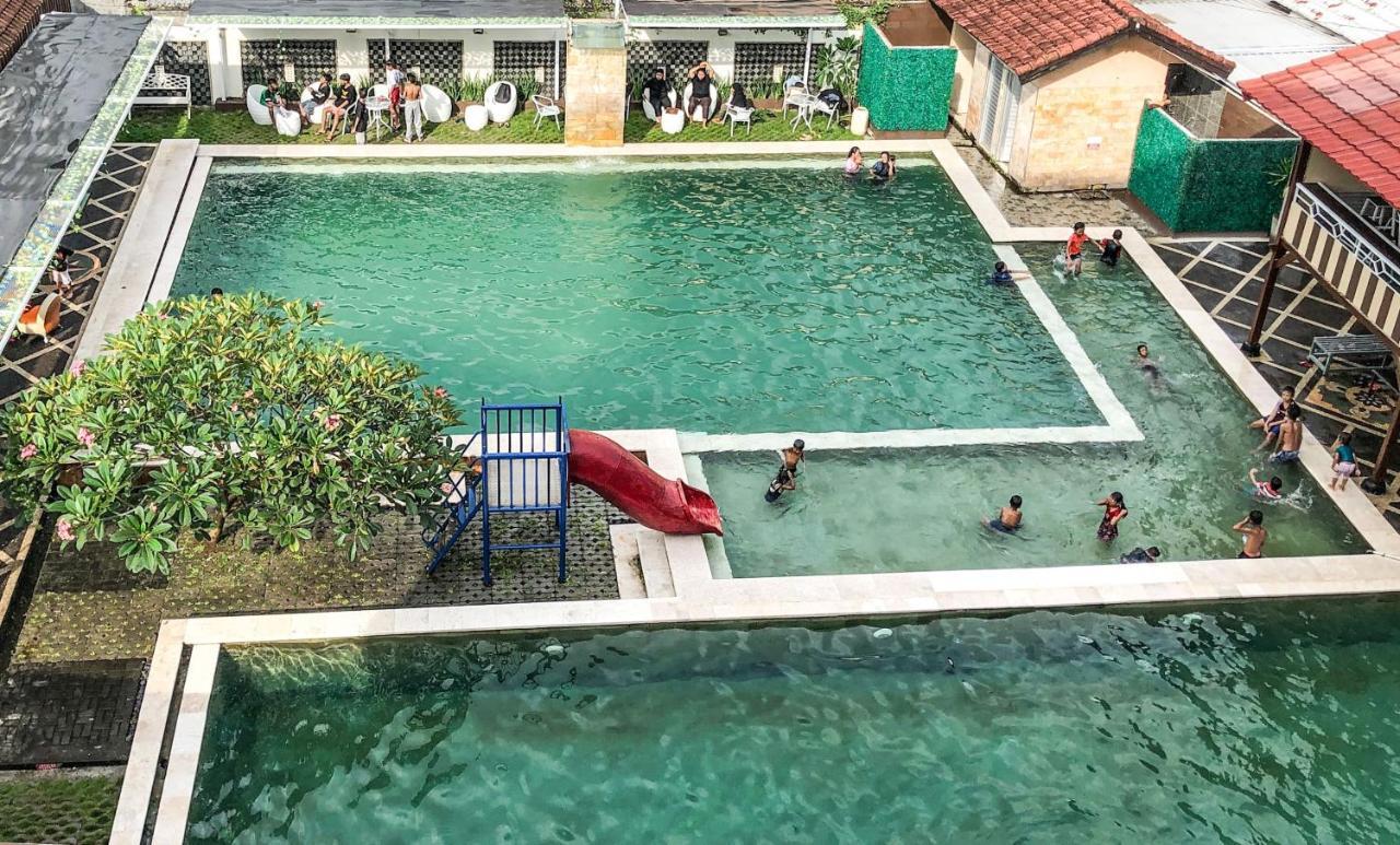 Grand Madani Hotel Mataram Exterior photo