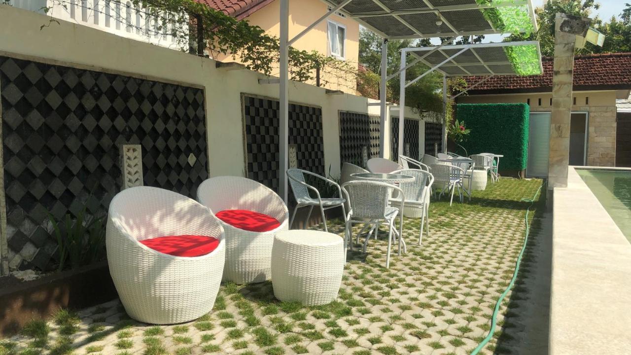 Grand Madani Hotel Mataram Exterior photo